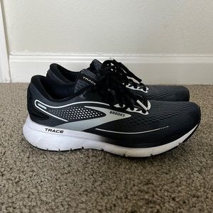 Brooks Womens Trace 2 Shoes Gray
